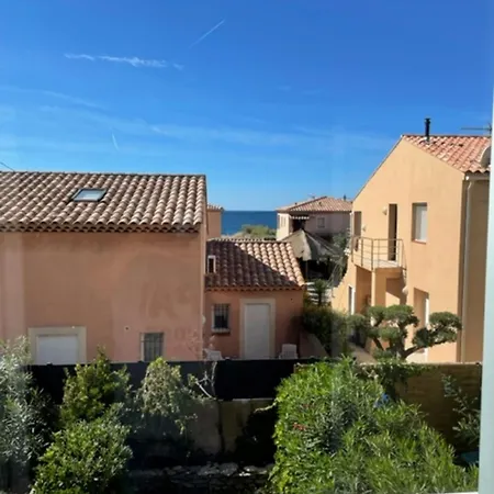 Dans Le Village Des Pecheurs De Carro Apartment *