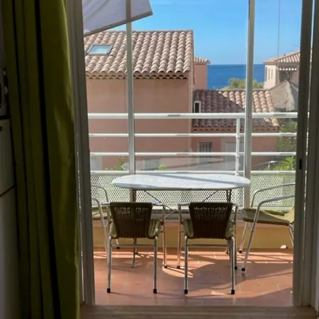 Dans Le Village Des Pecheurs De Carro Apartment *